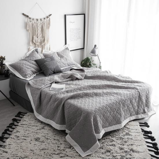 Effen geometrisch beddengoed set grijze geborduurde sprei