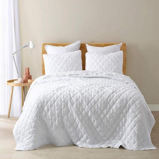 Dekbedovertrekset Puur witte kleur gegolfde sprei